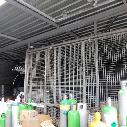  Agence Cosi : Commerces | LA CHAPELLE-SAINT-LUC (10600) | 680 m2 | 3 700 € 