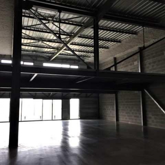  Agence Cosi : Office | ROSIERES-PRES-TROYES (10430) | 450 m2 | 2 500 € 
