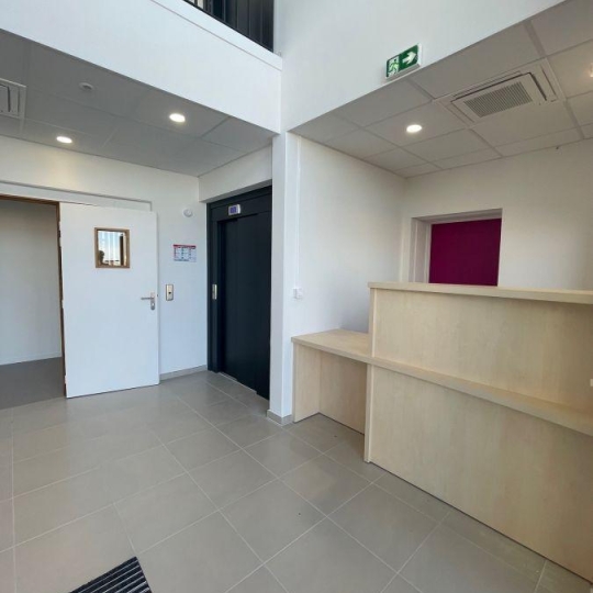  Agence Cosi : Office | CHALONS-EN-CHAMPAGNE (51000) | 26 m2 | 811 € 