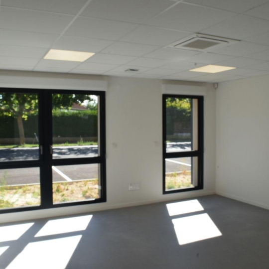  Agence Cosi : Office | CHALONS-EN-CHAMPAGNE (51000) | 26 m2 | 811 € 