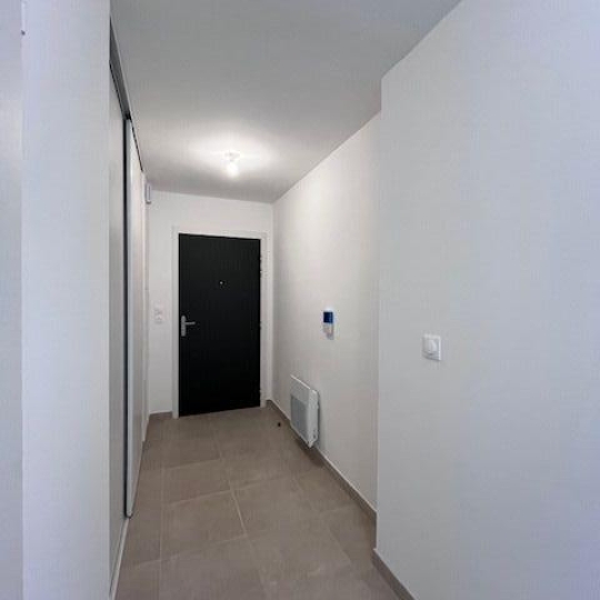  Agence Cosi : Appartement | FAGNIERES (51510) | 71 m2 | 754 € 