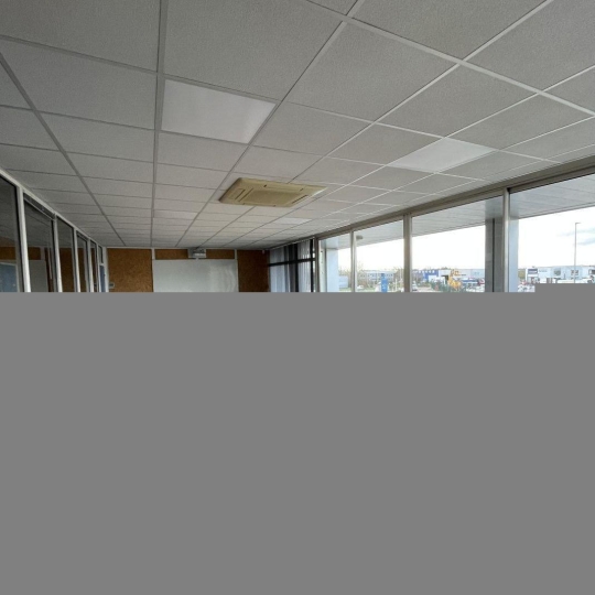  Agence Cosi : Local / Bureau | LA CHAPELLE-SAINT-LUC (10600) | 1 385 m2 | 16 740 € 