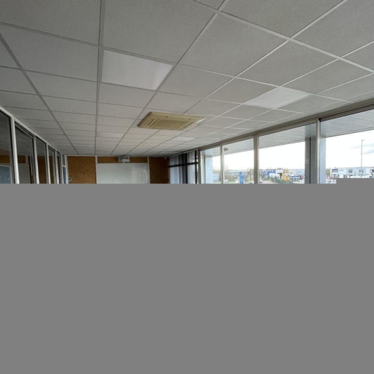  Agence Cosi : Local / Bureau | LA CHAPELLE-SAINT-LUC (10600) | 1 385 m2 | 17 700 € 