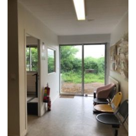  Agence Cosi : Autres | LA CHAPELLE-SAINT-LUC (10600) | 1 450 m2 | 4 800 &euro; 