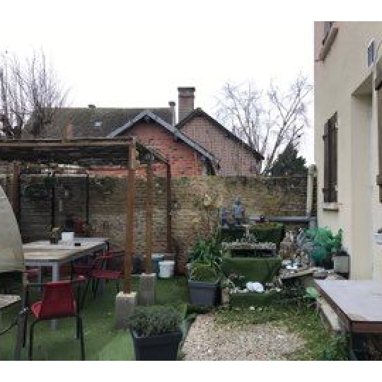  Agence Cosi : Immeuble | VAUDES (10260) | 250 m2 | 200 000 € 