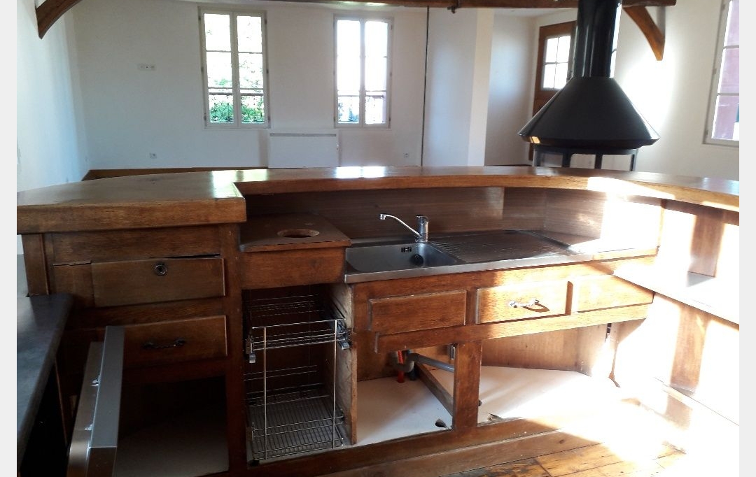 Agence Cosi : Maison / Villa | TROYES (10000) | 150 m2 | 1 250 € 