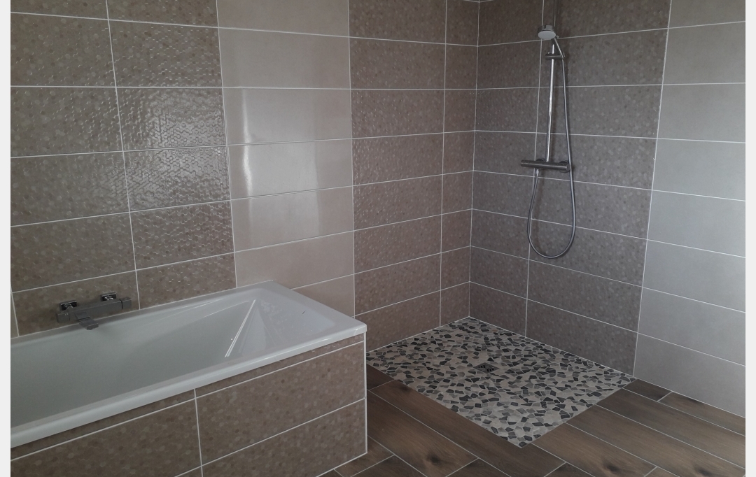 Agence Cosi : Maison / Villa | SAINT-ANDRE-LES-VERGERS (10120) | 135 m2 | 1 350 € 