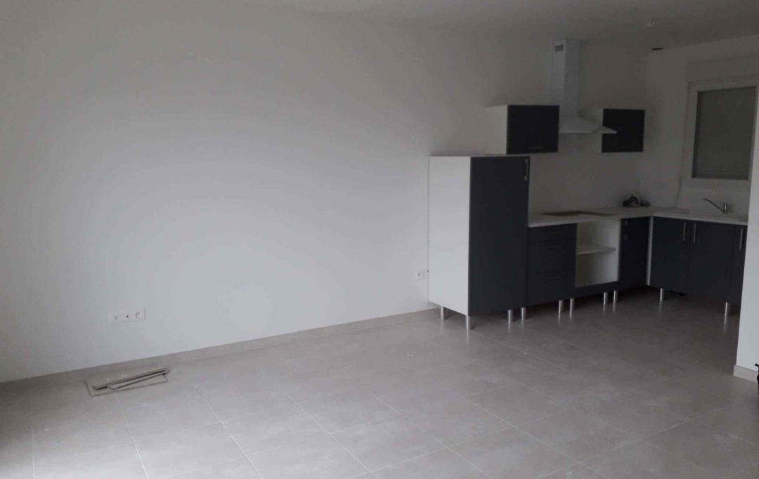 Agence Cosi : House | SAINT-LYE (10180) | 55 m2 | 690 € 