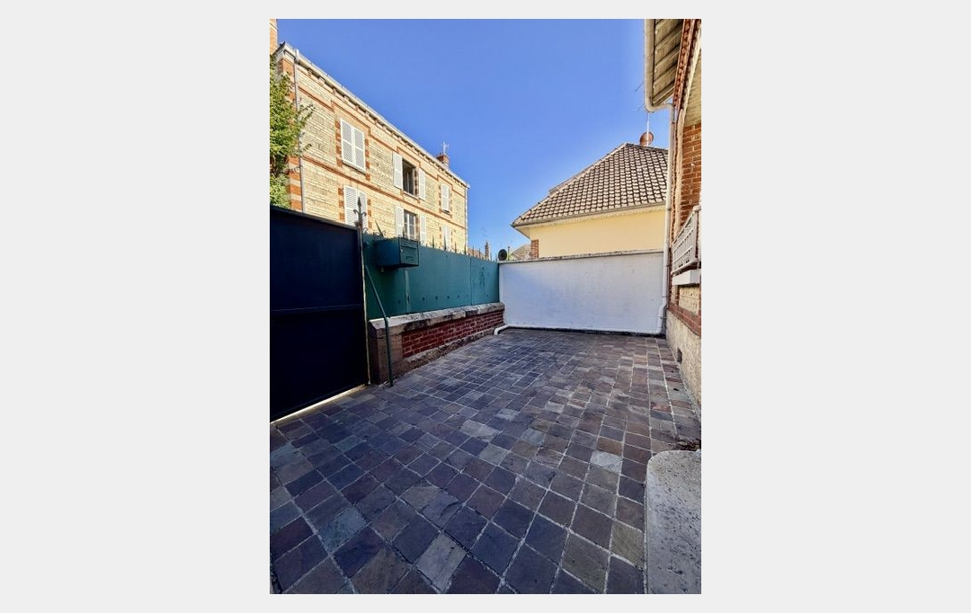 Agence Cosi : Maison / Villa | SAINTE-SAVINE (10300) | 140 m2 | 1 190 &euro; 