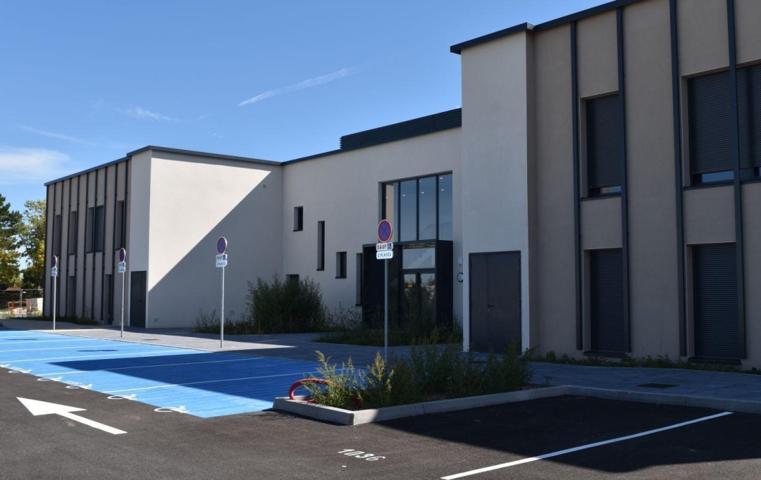 Agence Cosi : Local / Bureau | CHALONS-EN-CHAMPAGNE (51000) | 26 m2 | 811 € 