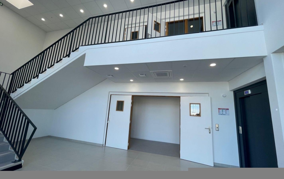 Agence Cosi : Office | CHALONS-EN-CHAMPAGNE (51000) | 50 m2 | 1 590 € 