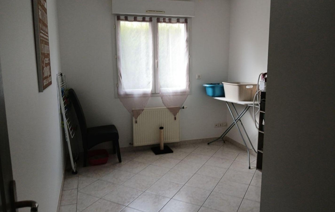 Agence Cosi : Maison / Villa | LA RIVIERE-DE-CORPS (10440) | 101 m2 | 1 100 € 