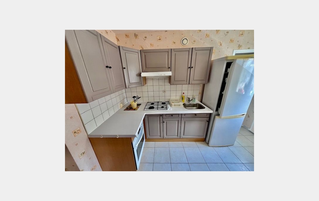 Agence Cosi : Appartement | LA CHAPELLE-SAINT-LUC (10600) | 53 m2 | 550 € 