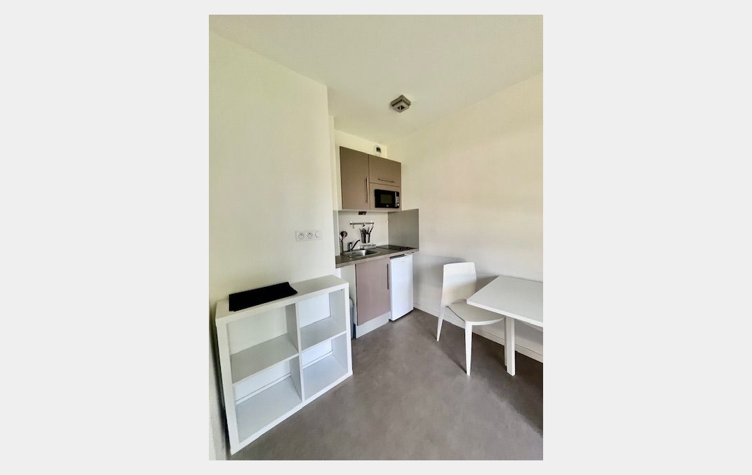 Agence Cosi : Appartement | TROYES (10000) | 21 m2 | 420 € 