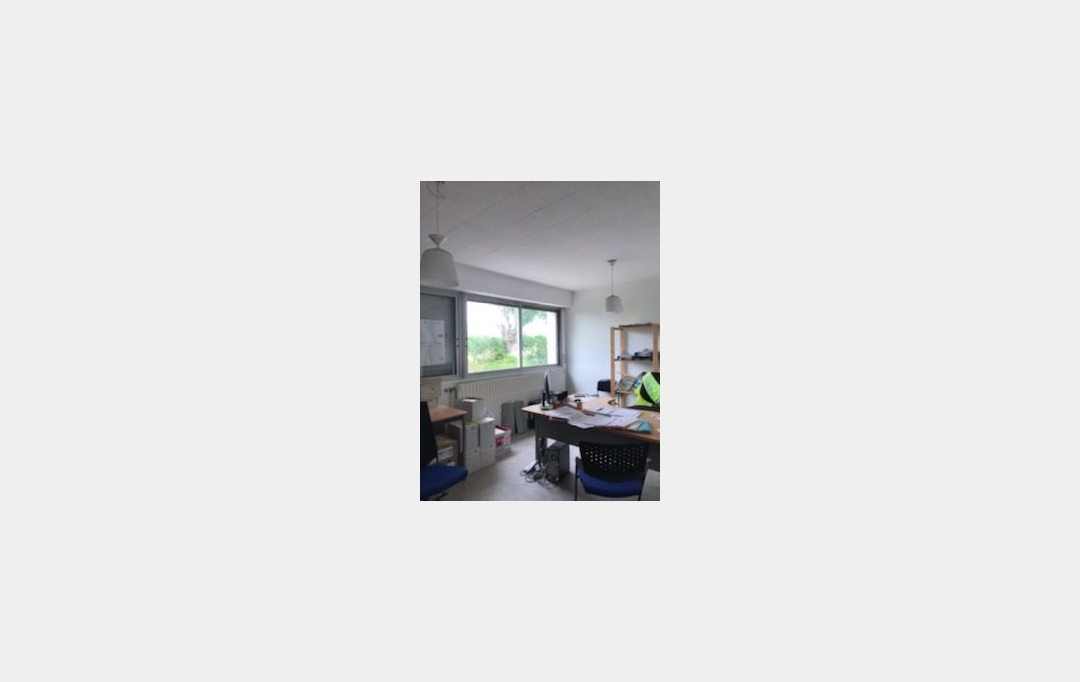 Agence Cosi : Autres | LA CHAPELLE-SAINT-LUC (10600) | 1 450 m2 | 4 800 &euro; 