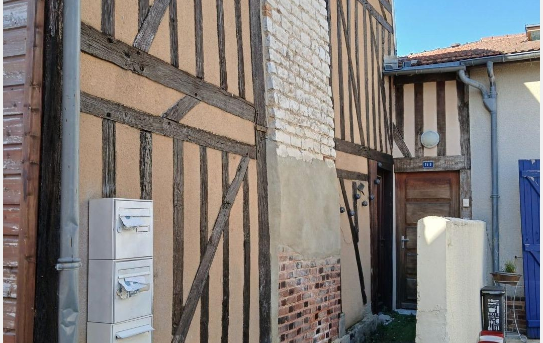 Agence Cosi : Immeuble | ARCIS-SUR-AUBE (10700) | 60 m2 | 87 200 € 