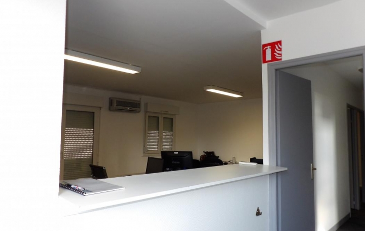 Agence Cosi : Local / Bureau | LA CHAPELLE-SAINT-LUC (10600) | 72 m2 | 920 € 