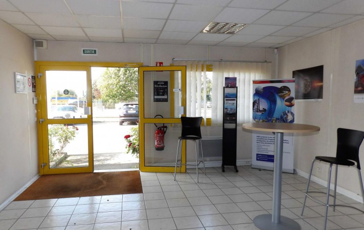 Agence Cosi : Commerces | LA CHAPELLE-SAINT-LUC (10600) | 680 m2 | 3 700 € 