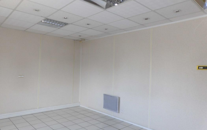 Agence Cosi : Commerces | LA CHAPELLE-SAINT-LUC (10600) | 680 m2 | 3 700 € 