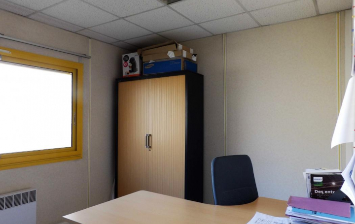 Agence Cosi : Commerces | LA CHAPELLE-SAINT-LUC (10600) | 680 m2 | 3 700 € 