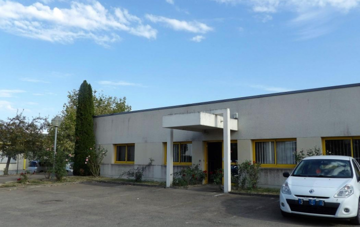 Agence Cosi : Commerces | LA CHAPELLE-SAINT-LUC (10600) | 680 m2 | 3 700 € 