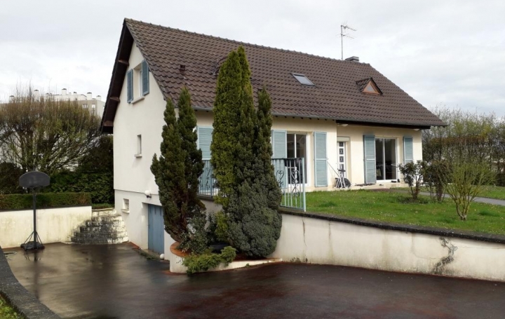 Agence Cosi : Maison / Villa | ROSIERES-PRES-TROYES (10430) | 145 m2 | 1 250 € 