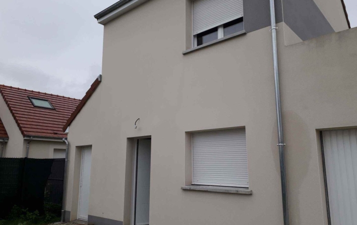 Maison   SAINT-LYE  71 m2 818 € 