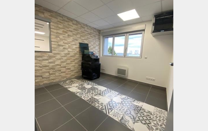 Agence Cosi : Commerces | CRENEY-PRES-TROYES (10150) | 68 m2 | 540 € 