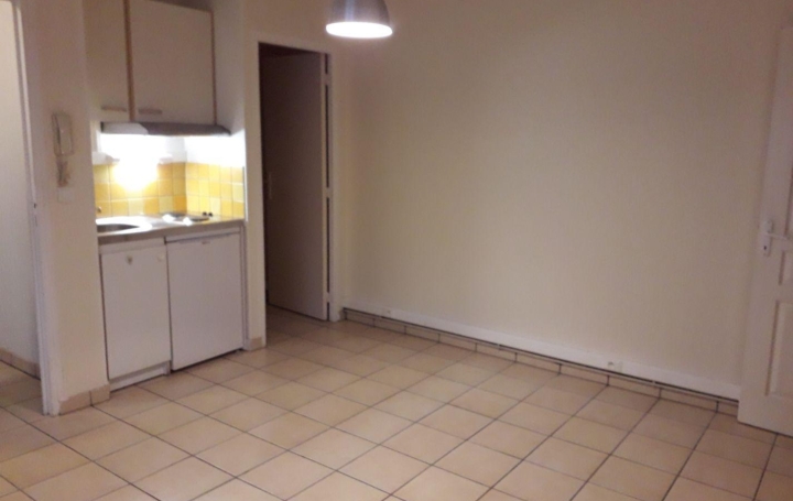 Agence Cosi : Appartement | LA CHAPELLE-SAINT-LUC (10600) | 35 m2 | 380 € 