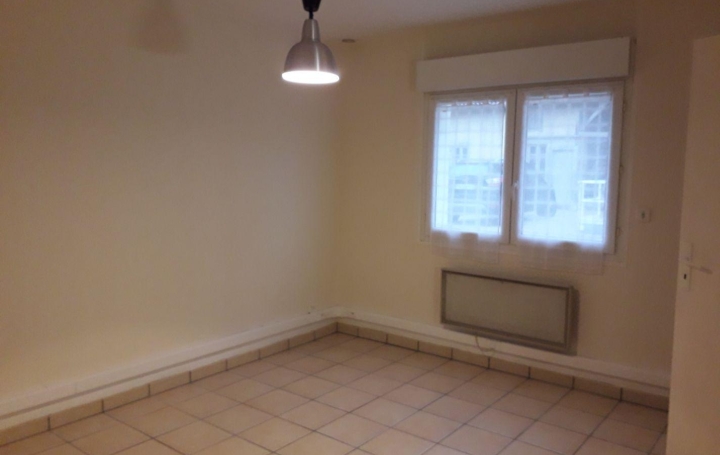 Agence Cosi : Appartement | LA CHAPELLE-SAINT-LUC (10600) | 35 m2 | 380 € 