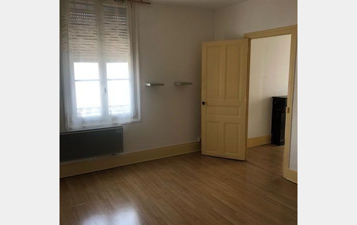 Appartement P2 TROYES 39 m2 450 € Appartement P2 TROYES 39 m2 450 €