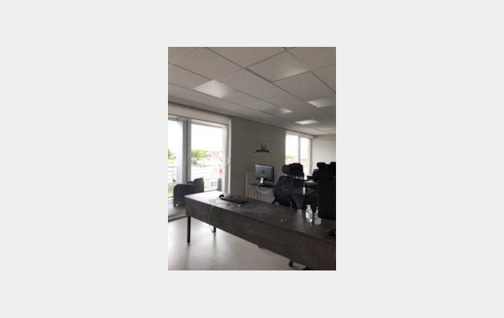  Agence Cosi Commerces | LA CHAPELLE-SAINT-LUC (10600) | 237 m2 | 1 422 € 