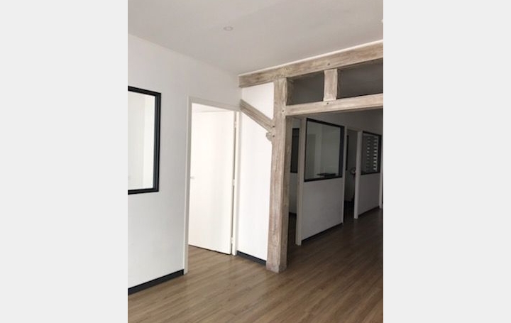 Local commercial TROYES 95 m2 1 000 € Local commercial TROYES 95 m2 1 000 €