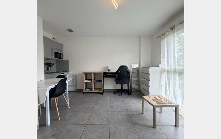 Studio   TROYES  25 m2 405 € 