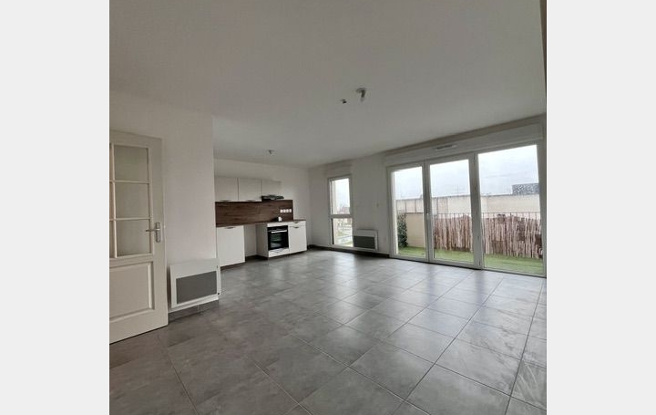 Appartement P2   FAGNIERES  51 m2 604 € 