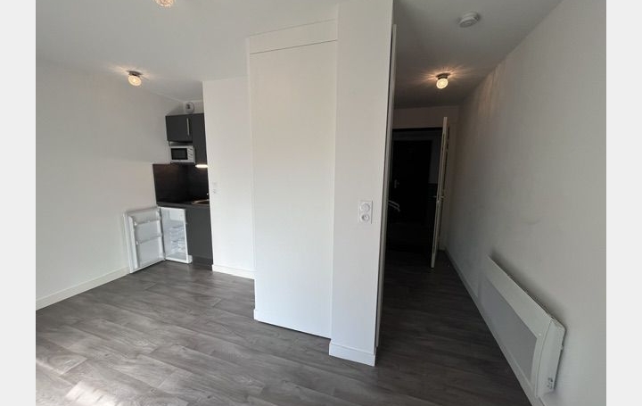 Studio   TROYES  20 m2 283 € 