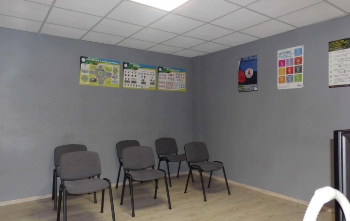 Agence Cosi : Office | TROYES (10000) | 55 m2 | 74 120 € 