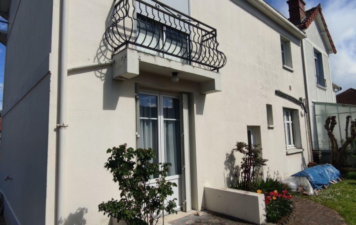 Maison de ville SAINT-JULIEN-LES-VILLAS 112 m2 189 000 € Maison de ville SAINT-JULIEN-LES-VILLAS 112 m2 189 000 €